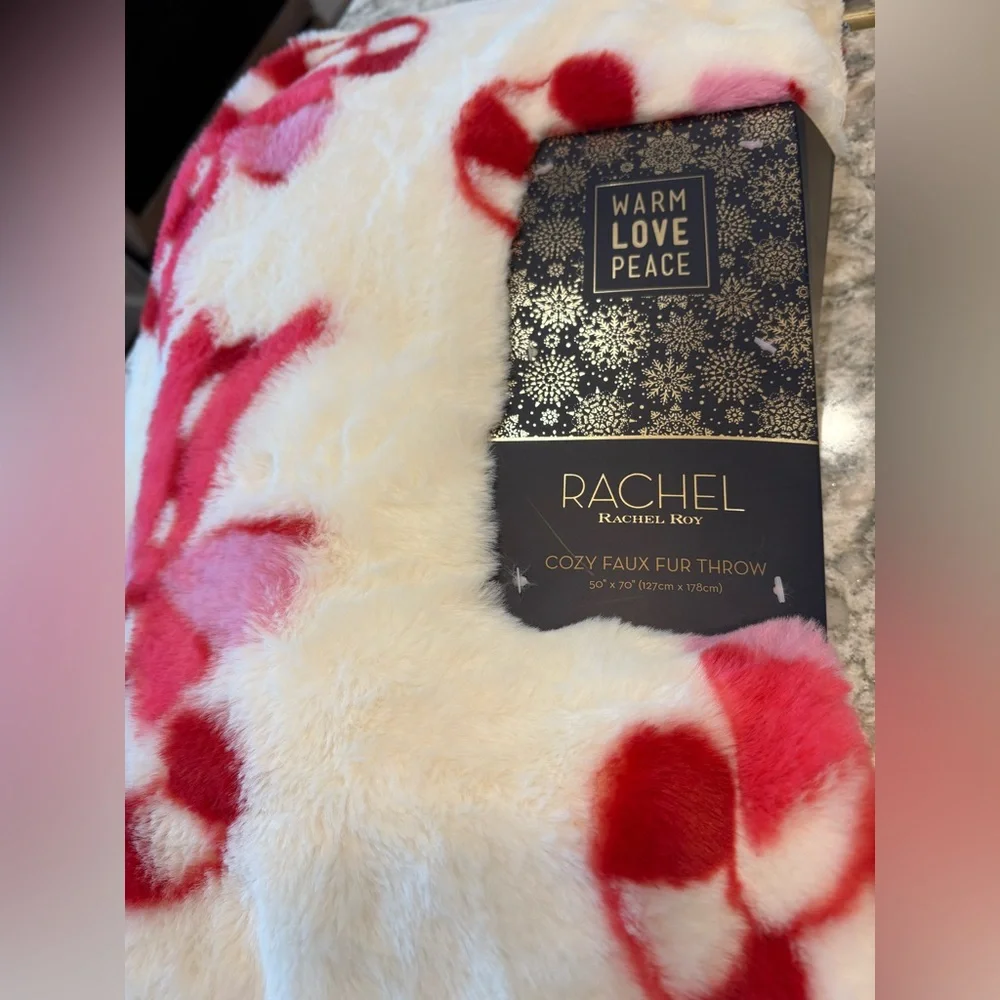 NWT Rachel Rachel Roy Candy Cane Bow Christmas Oversized Faux Fur Throw Blanket